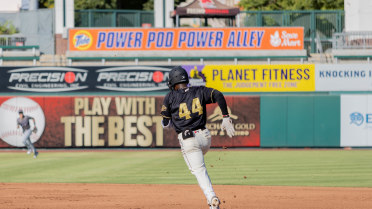 Happy Bus Ride Home: Fresno rides past Rancho Cucamonga 9-2 thanks to Pacheco, Calaz and Mendez