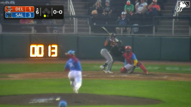 Jose Perez homers (2) on a fly ball to right center field.