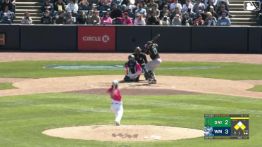 Esmith Pineda singles on a line drive to center fielder Jackson Strong. Yerlin Confidan scores. Peyton Stovall to 2nd.