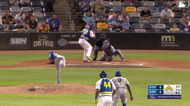 Matt Wallner walks. Emmanuel Rodriguez scores. Hendry Mendez to 3rd. Alan Roden to 2nd.