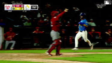 Kole Myers singles on a sharp line drive to center fielder Travis Honeyman. Jake Gelof scores. Taylor Young scores.