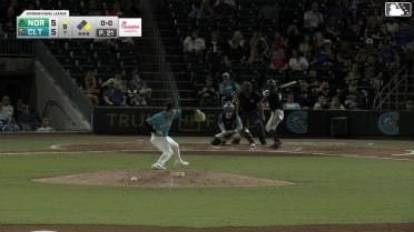 Tyler Davis In play, run(s) to Luis Vázquez