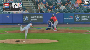 Liover Peguero homers (3) on a fly ball to left center field.