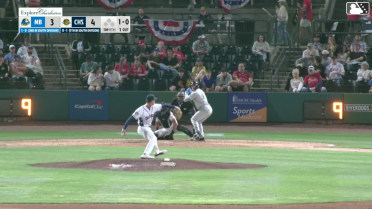 Cole Mathis homers (2) on a fly ball to left field. Josiah Hartshorn scores.