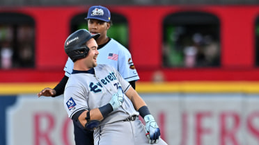 Matthew Ellis doubles (11) on a fly ball to left fielder Clayton Gray. Luis Suisbel scores.
