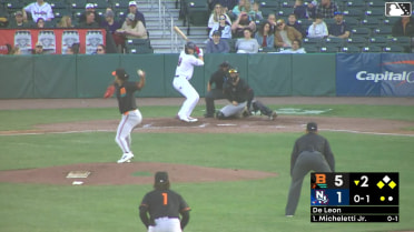 Luis De León In play, run(s) to Eddie Micheletti Jr.