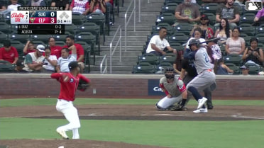 Edwin Díaz homers (1) on a fly ball to left center field.