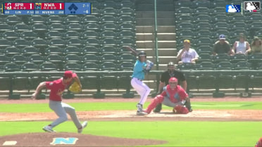 Chen-Wei Lin In play, run(s) to Spencer Nivens