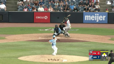 Ryan Wideman doubles (2) on a line drive to left fielder Andrew Sojka. Oswaldo Linares scores.