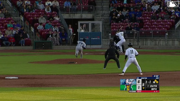 Marek Houston singles on a line drive to right fielder Jackson Strong. Jay Thomason scores. Andy Lugo out at 3rd on the throw, right fielder Jackson Strong to second baseman Juan Hernandez to third baseman Samuel Gil.