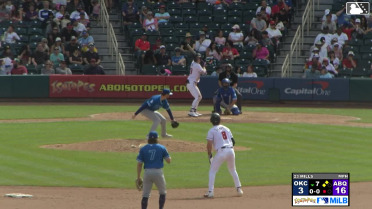 Wyatt Mills In play, run(s) to Zac Veen