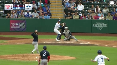 Ben Anderson Ball to Noah Miller