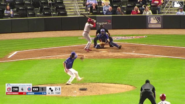 Zavier Warren homers (3) on a fly ball to right field. Alexander Vargas scores. Leo Balcazar scores.