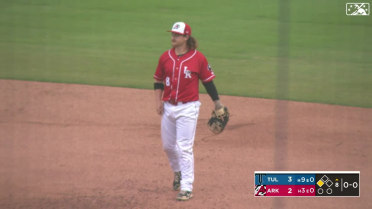 Robbie Tenerowicz makes a dazzling double play 