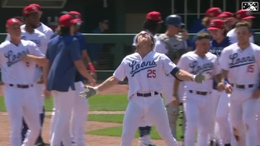 Damon Keith grounds a walk-off RBI single