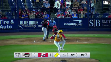 Viandel Pena out on a sacrifice fly to center fielder Dante Nori. Roberto Campos scores.