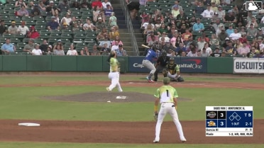 Jesús Made's first homer as MLB's top prospect