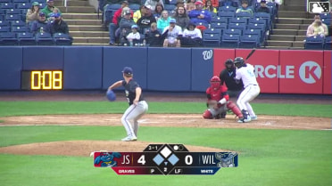 T.J. White singles on a sharp line drive to right fielder Gabriel Rincones Jr. Kevin Bazzell scores. Angel Feliz to 3rd.