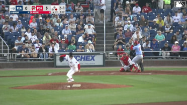 Raylin Heredia homers (21) on a fly ball to left field. Pedro León scores.