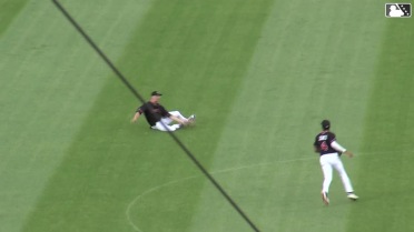 Zac Veen's sliding catch