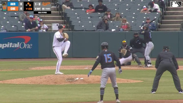 Alex Mooney doubles (3) on a line drive to left fielder Frederick Bencosme. Joe Lampe scores. Cameron Barstad to 3rd.