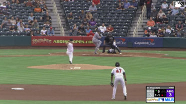 Jarred Kelenic homers (5) on a fly ball to left center field.