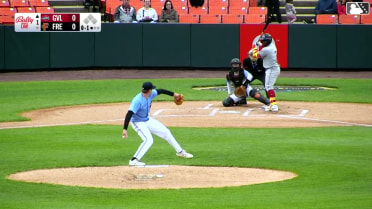 Kiefer Lord In play, run(s) to Yoeilin Cespedes