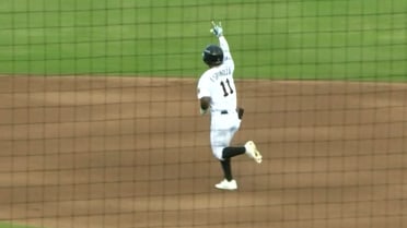 Espinoza homers in both games of doubleheader