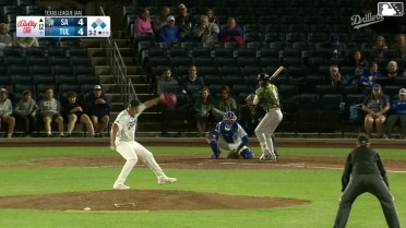 Luis Verdugo out on a sacrifice fly to right fielder Josue De Paula. Tirso Ornelas scores.