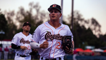 Clingstones Swept by Chattanooga in Club's First Doubleheader 