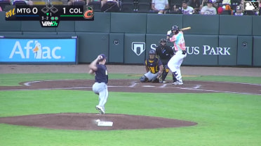 Tristin English homers (5) on a line drive to left center field.