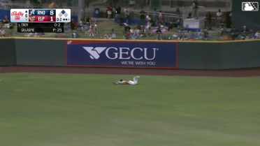 Jase Bowen goes full horizontal to make the catch