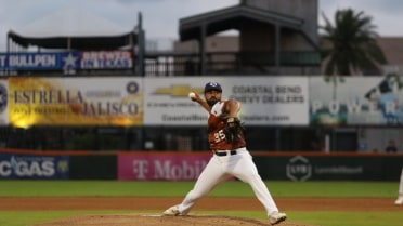 Hooks Pounce Early for Second Straight Win