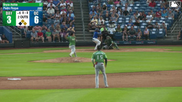 Tyriq Kemp singles on a ground ball to right fielder Mason Neville. Hyungchan Um scores. Pedro Roque to 3rd.