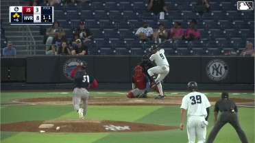 Roderick Arias out on a sacrifice fly to center fielder Pedro León. Core Jackson scores.