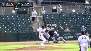 Mike Tauchman doubles (1) on a line drive to center fielder Andres Valor. Elian Peña scores.