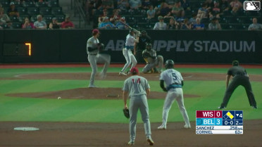 Brian Sanchez homers (4) on a fly ball to right center field. Esmil Valencia scores.