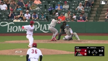 Luis Castillo homers (3) on a fly ball to center field.