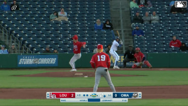John Rave homers (5) on a fly ball to right center field. Luke Maile scores.