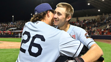 Thomas Drills Walk-Off Home Run in 5-3 Win