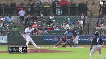 Richie Martin Jr. singles on a ground ball to center fielder Kellen Strahm. Trevor Hauver scores. Cameron Cauley scores. Richie Martin Jr. to 2nd.