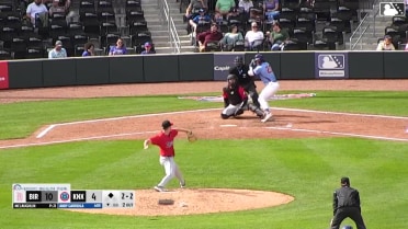 Andy Garriola singles on a ground ball to right fielder Wilfred Veras. Ariel Armas scores. Andy Garriola to 2nd.