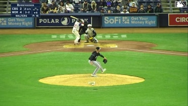 Tsung-Che Cheng homers (3) on a fly ball to left field.