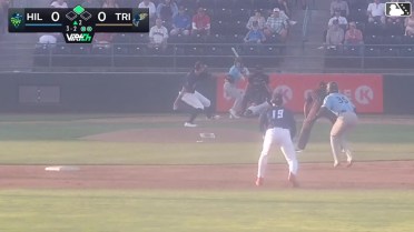 Wallace Clark singles on a fly ball to left fielder Kevyn Castillo. Jose Alpuria scores.