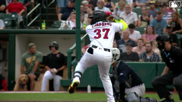 Andrés Chaparro's 455-foot solo home run