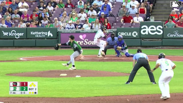 Kien Vu reaches on a throwing error by shortstop Jose Izarra. John Michael Faile scores. Johnny Ascanio to 3rd. Alfredo Duno to 2nd.