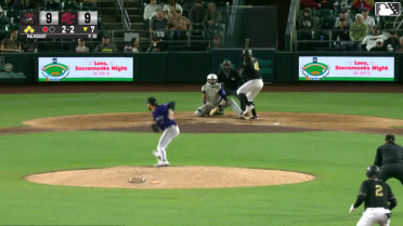 Osleivis Basabe hits a ground-rule double (3) on a line drive to right field. Buddy Kennedy scores. Victor Bericoto scores. Thomas Gavello to 3rd.