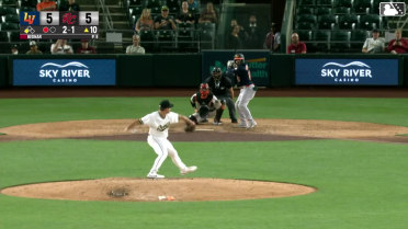 Michael Stefanic out on a sacrifice fly to right fielder Grant McCray. Junior Perez scores.