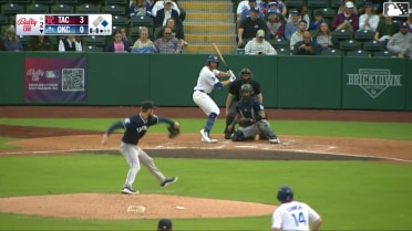 Noah Miller singles on a sharp line drive to right fielder Brennen Davis. James Tibbs III scores. Jack Suwinski scores.