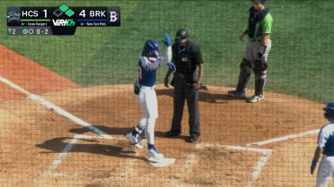 Yonatan Henriquez racks up four hits